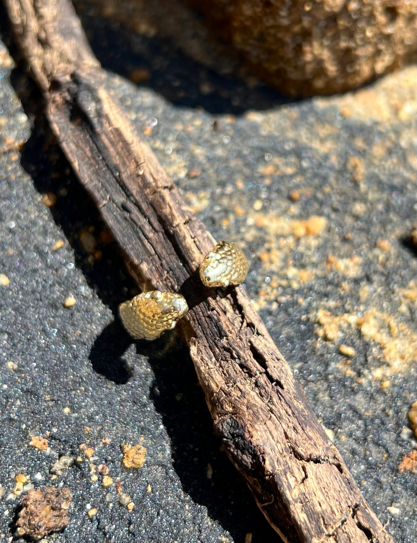 BOA RING - BRASS