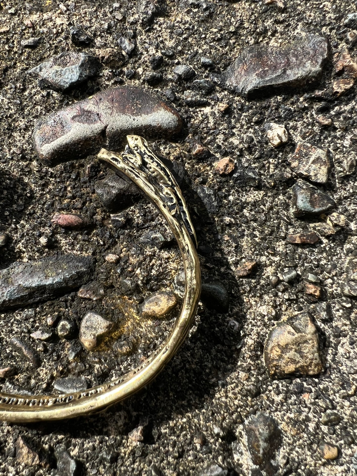 LAGARTIJO CUFF - BRASS