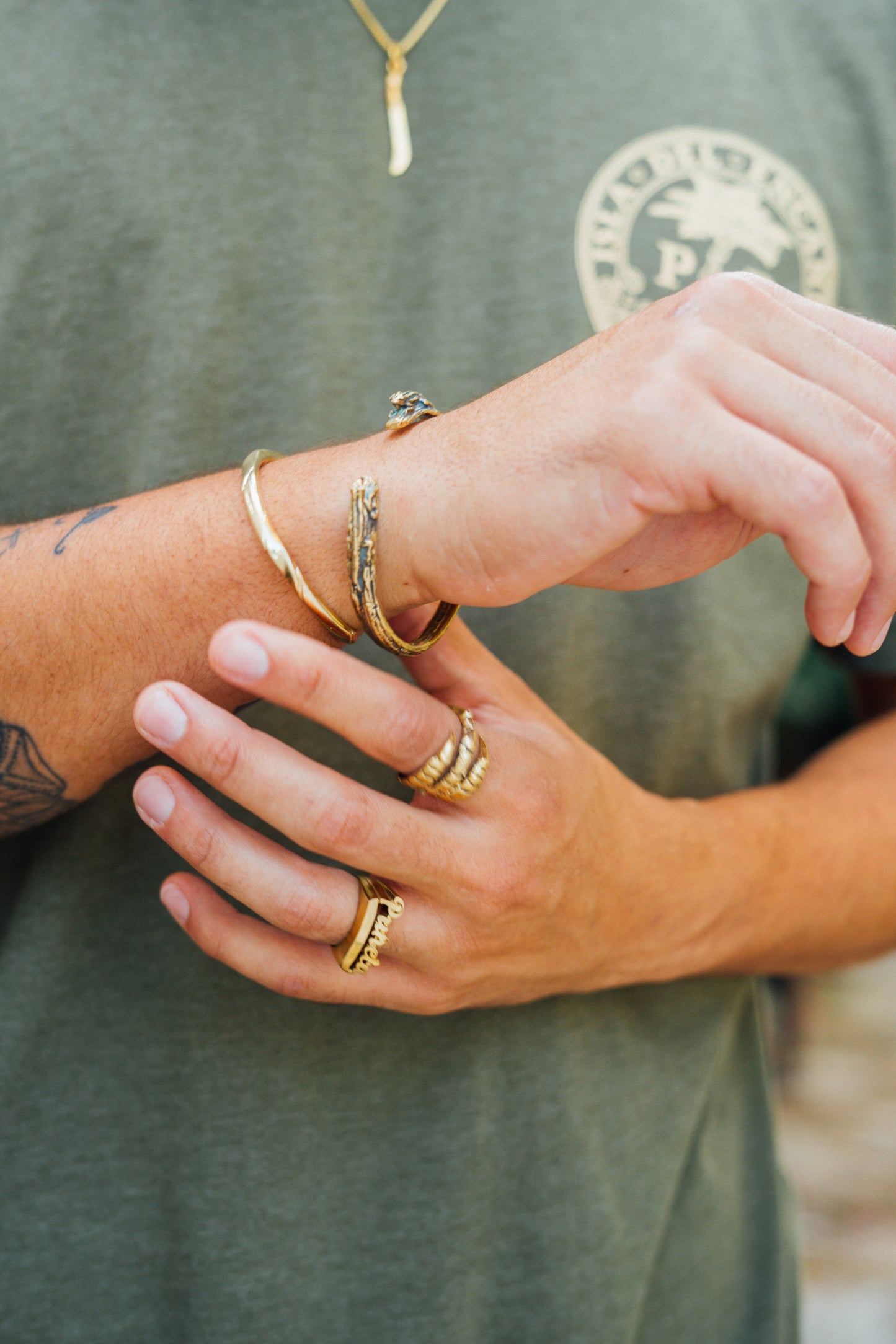LAGARTIJO CUFF - BRASS