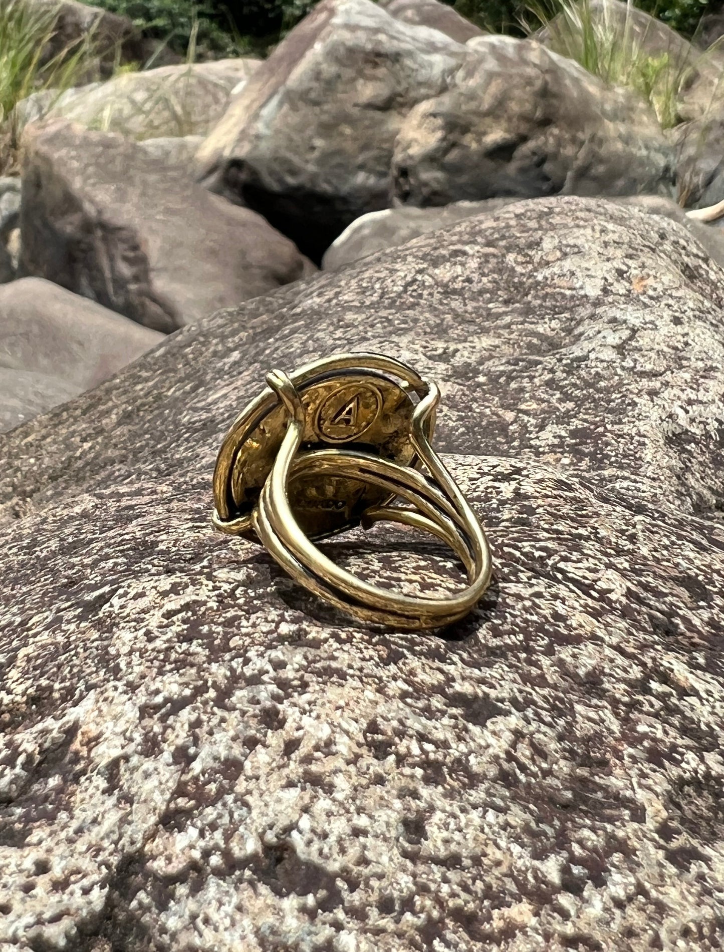 MEDALLÓN RING - BRASS