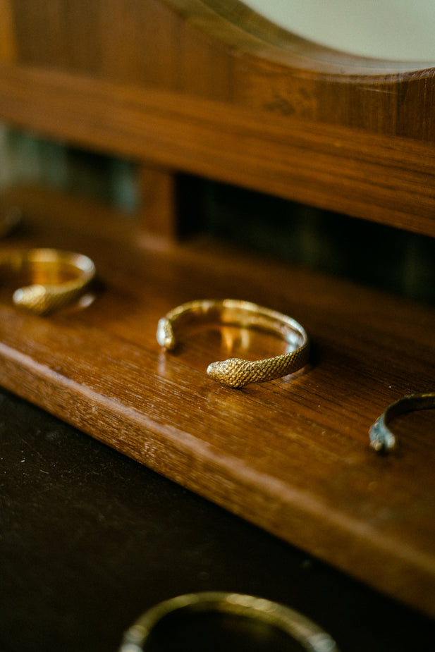 BOA CUFF - BRASS