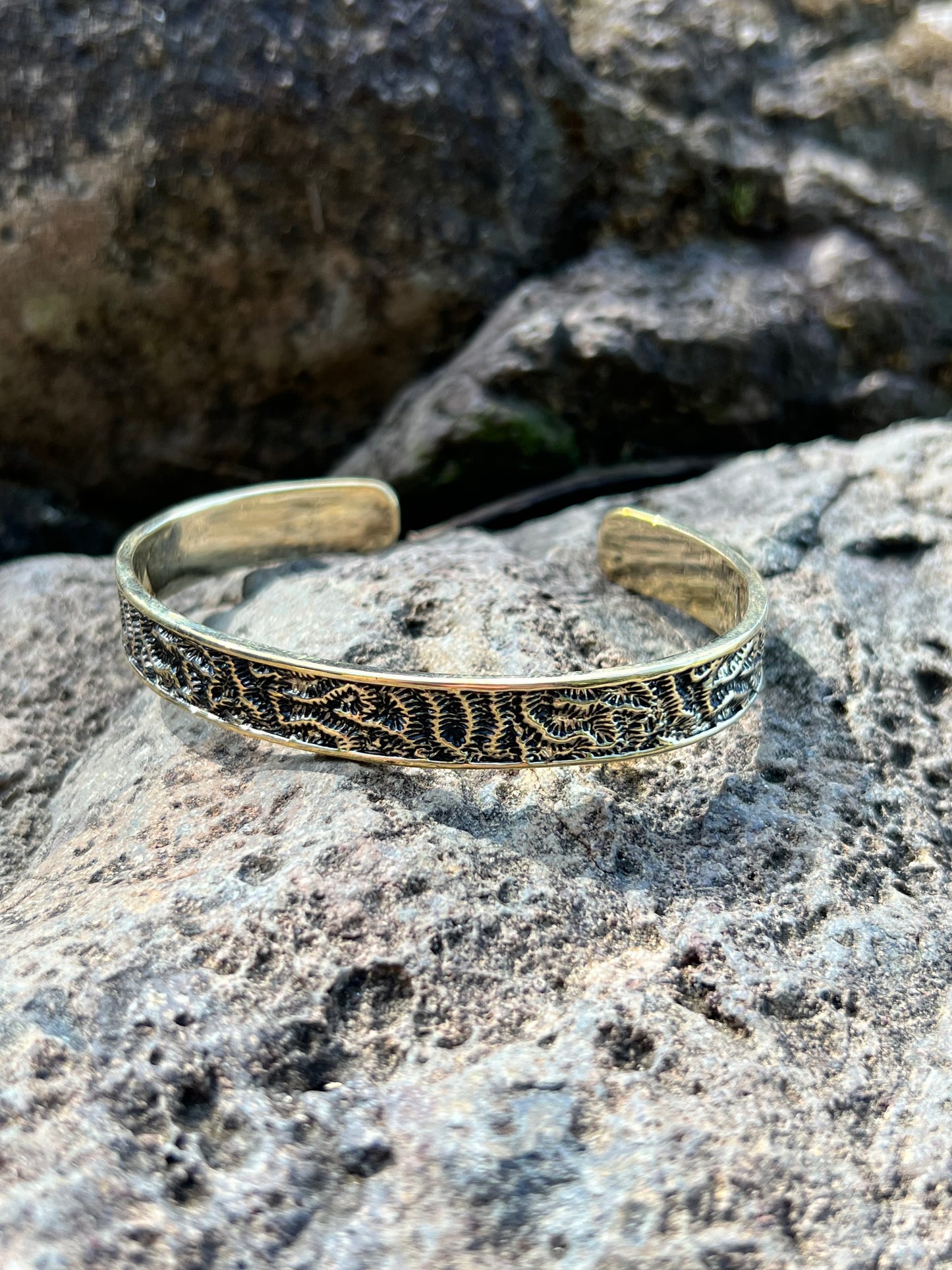 CORAL CUFF - BRASS O .925 PLATA