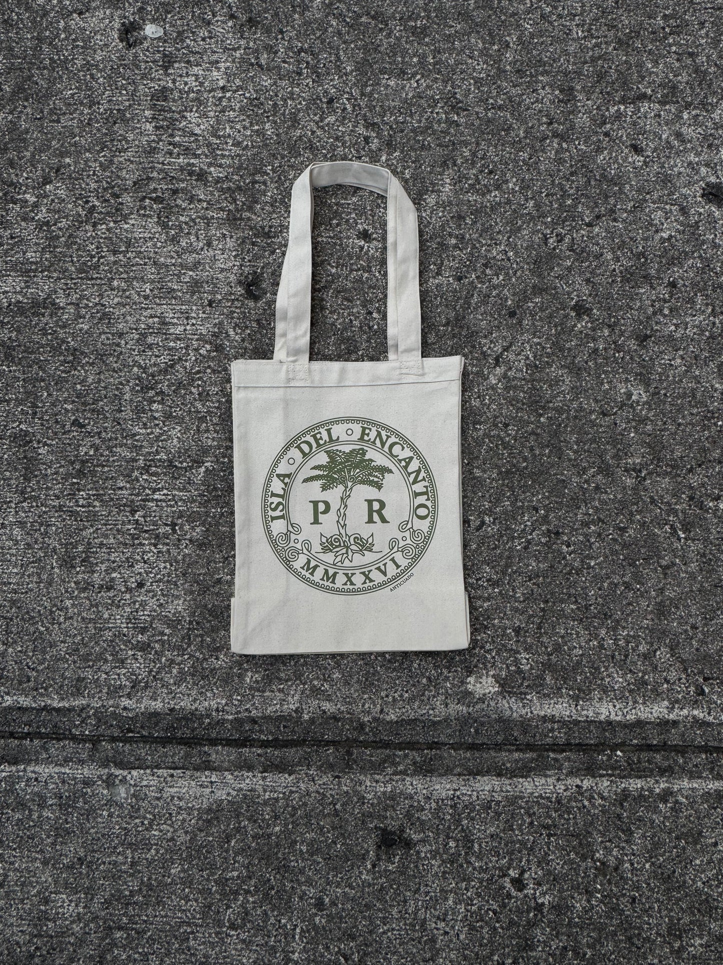 ISLA DEL ENCANTO - CANVAS TOTE