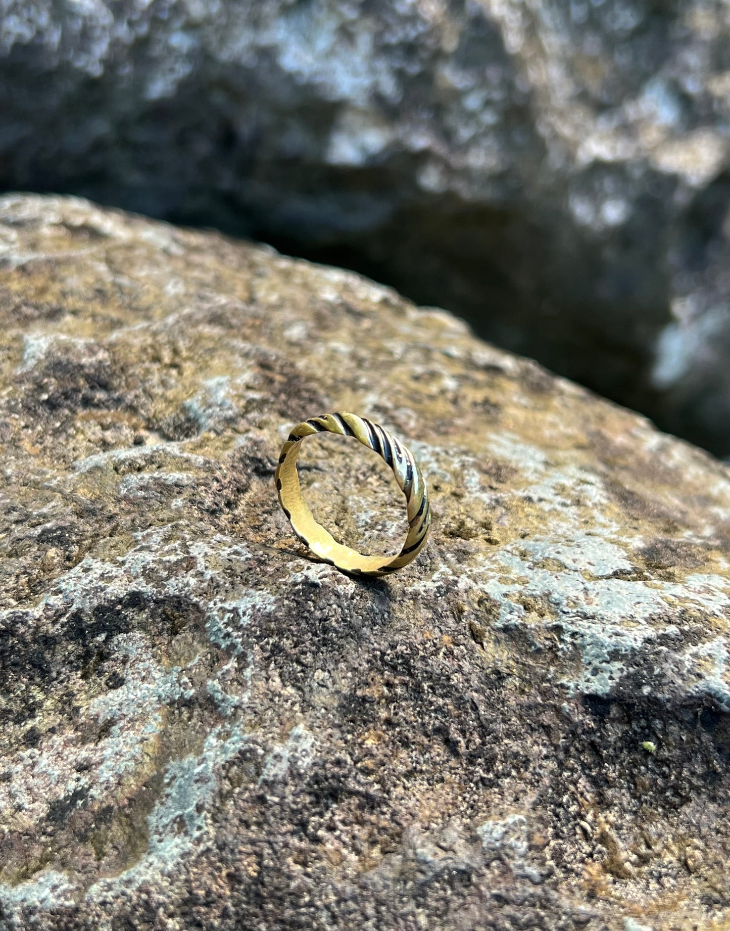 SOGA RING - BRASS